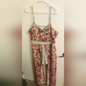 🌞2for$10🌞Butterfly Print romper.. Gorgeous Overlay